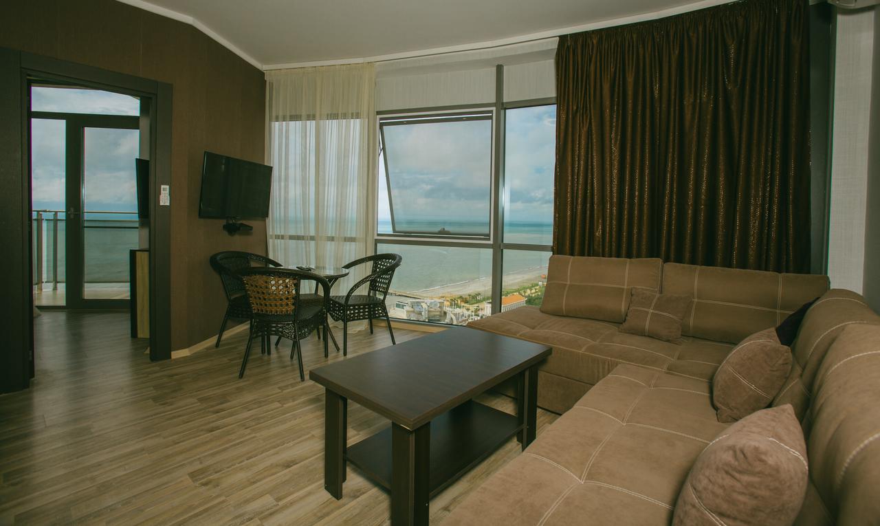 Apartment In Batumi Kültér fotó