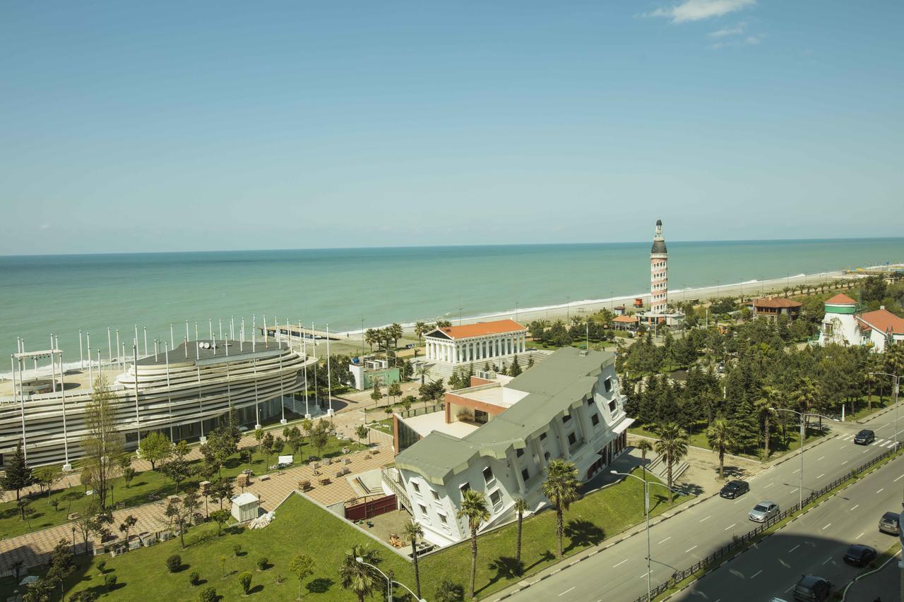 Apartment In Batumi Kültér fotó