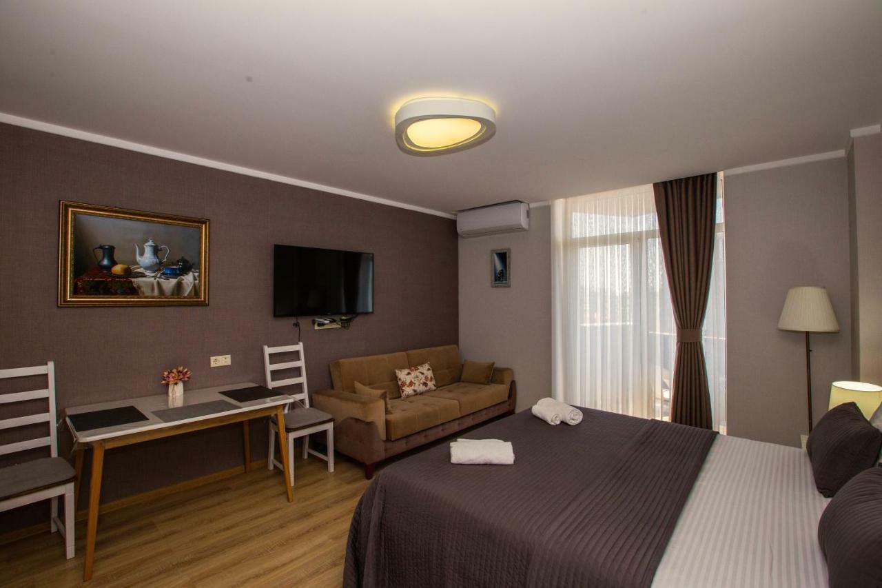 Apartment In Batumi Kültér fotó