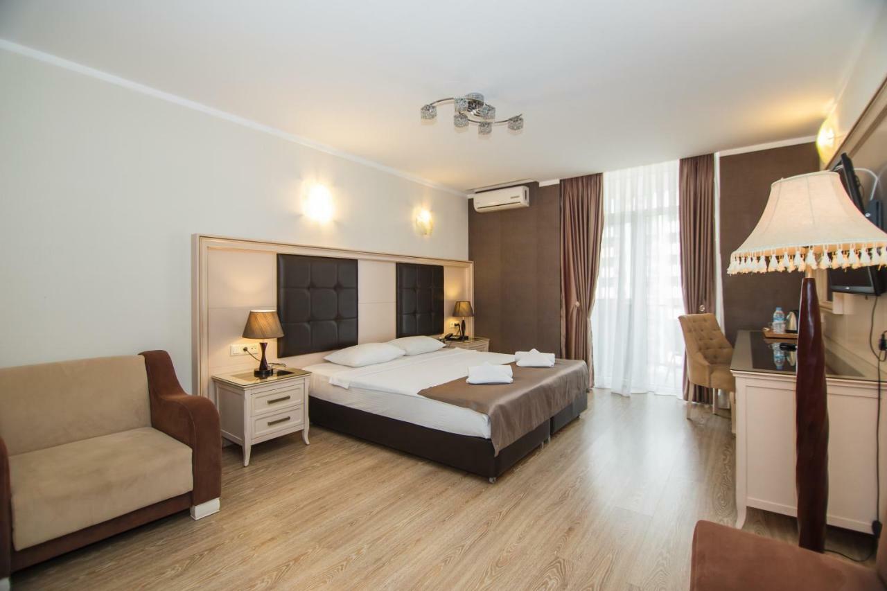 Apartment In Batumi Kültér fotó