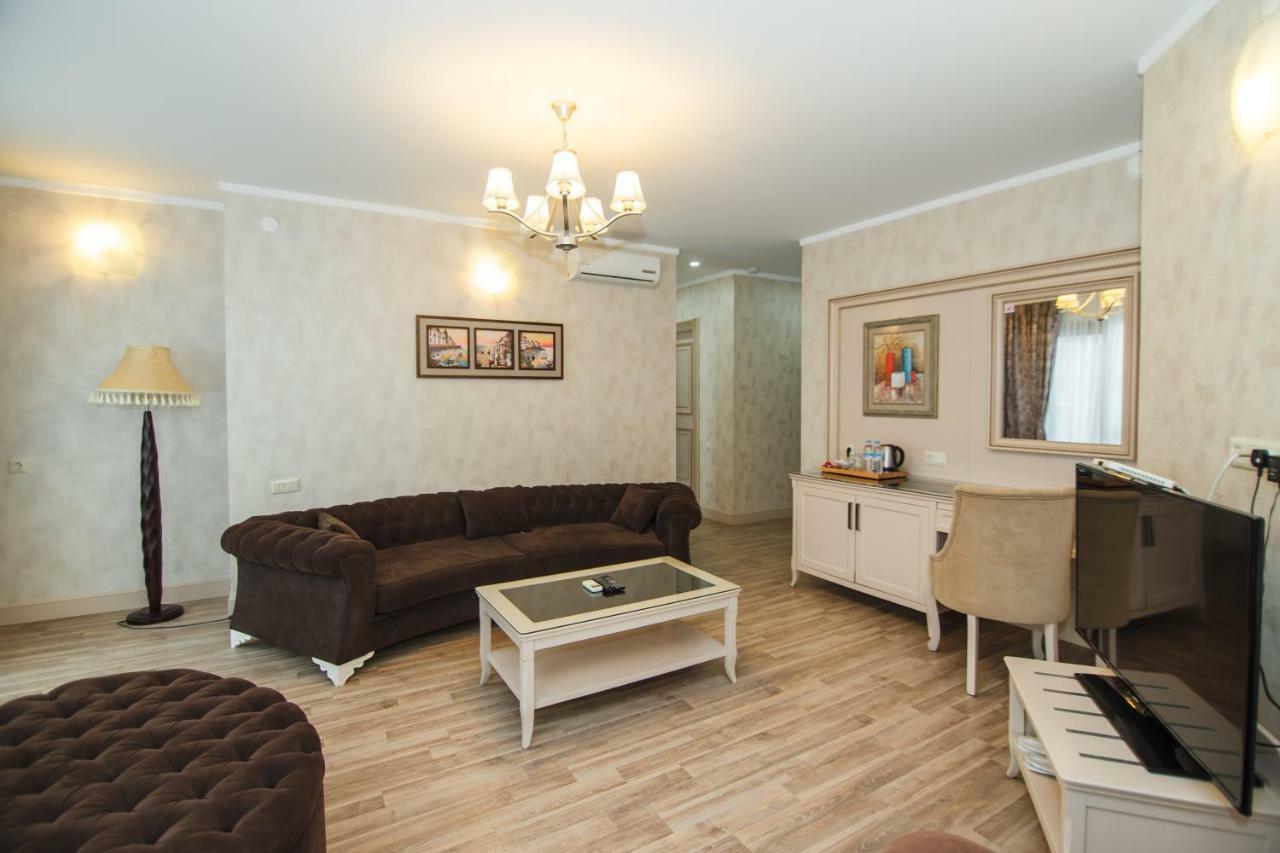 Apartment In Batumi Kültér fotó